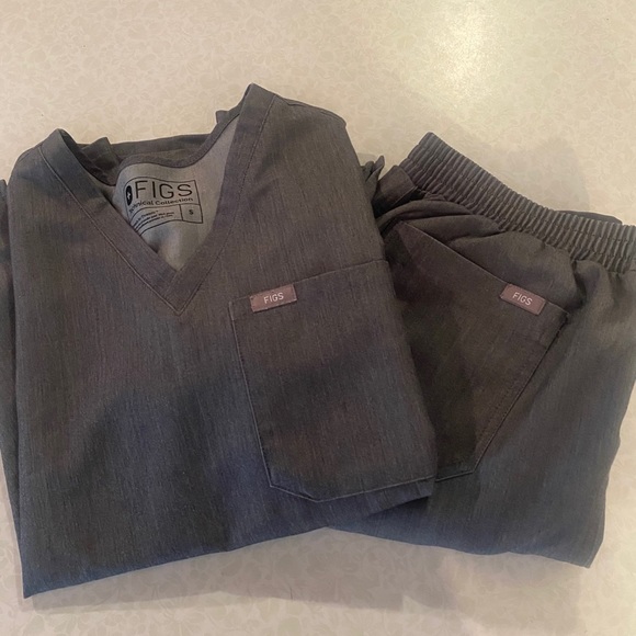 FIGs Scrub Set Graphite